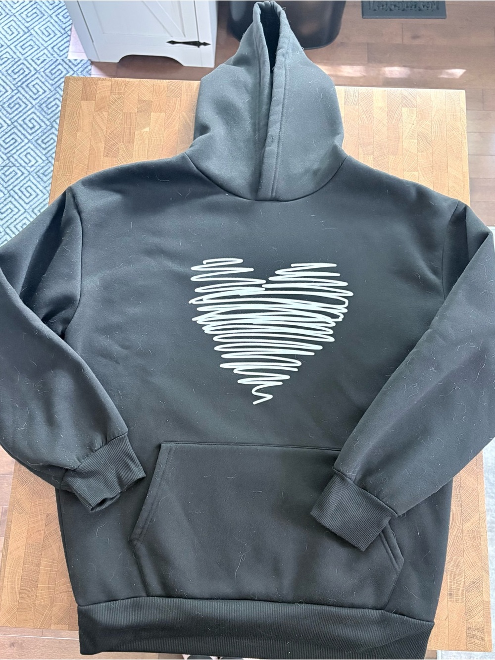 Black Heart-Graphic Woman’s Hoodie Sweatshirt small